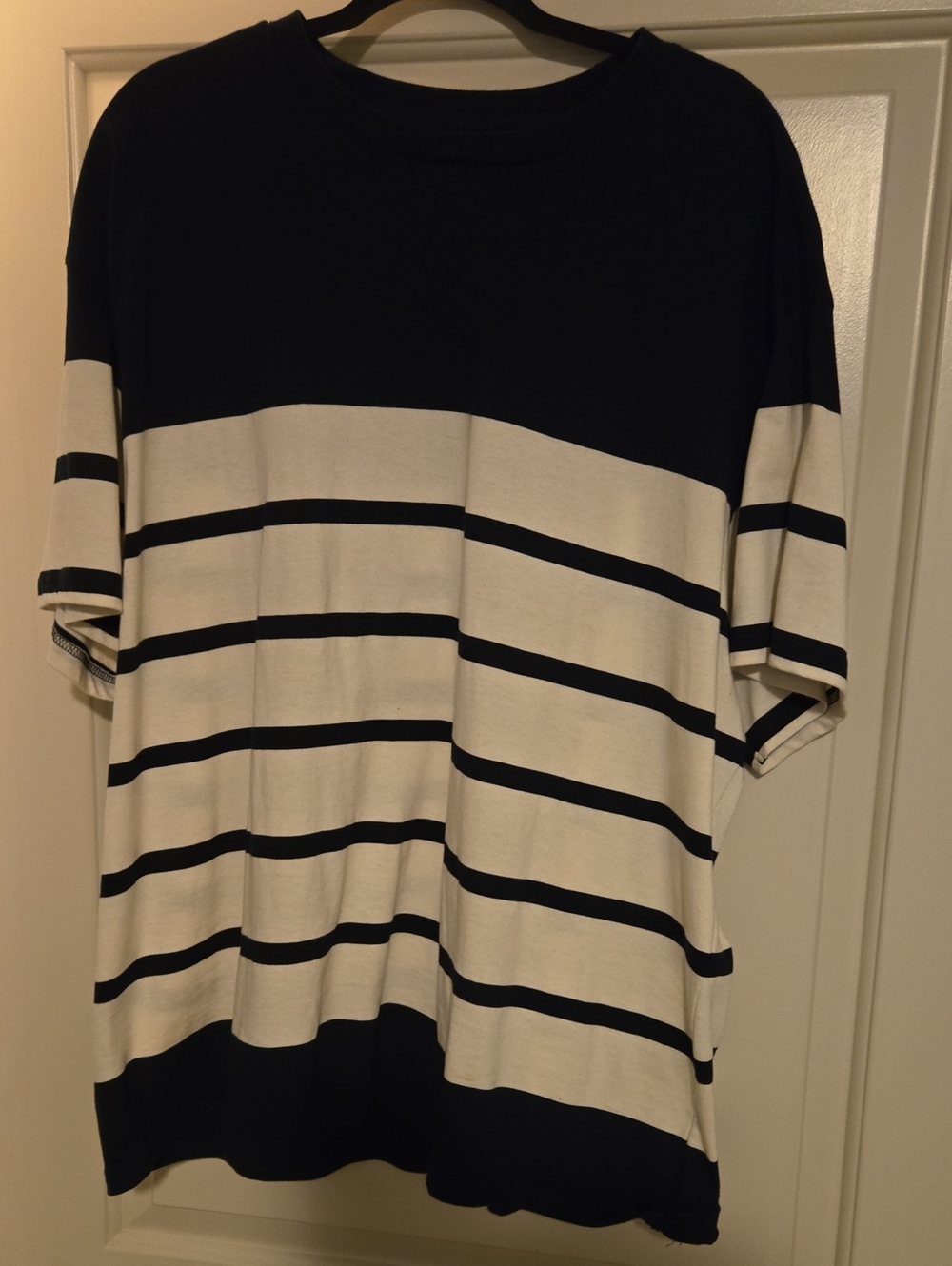 Men's Black & Cream Horizontal Stripe Short Sleeve Tee